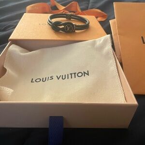 Louis Vuitton Loop it Bracelet